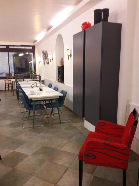 Hotel" La Tour De L'Horloge " 리브잘트 외부 사진