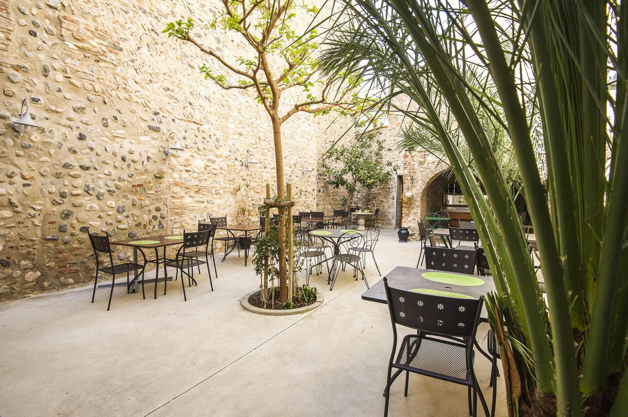 Hotel" La Tour De L'Horloge " 리브잘트 외부 사진